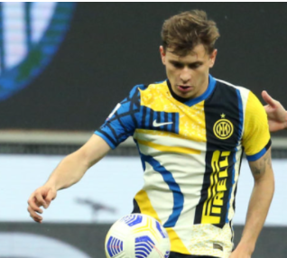 Inter Milan are still far from agreeing a new contract with Barella